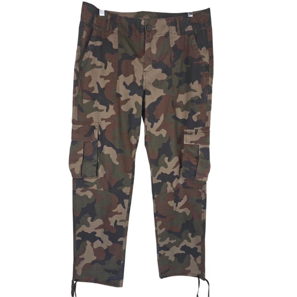 NWT Womens Sundance Camouflage Cargo Pants